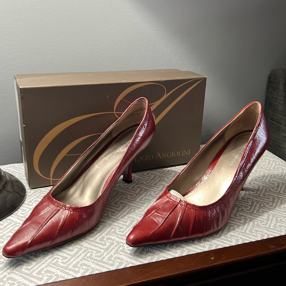 Enzo Angiolini Dark red heels 10 M